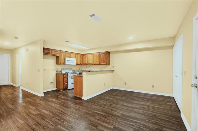 Building Photo - 1716 S Waco St