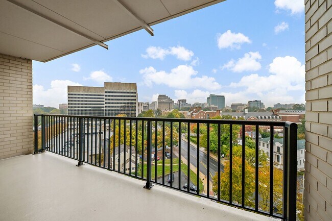 Building Photo - Spacious, and Sunlit 1 BD/1 BA Condo w/Reserved Garage Parking and Utilities Included in Chevy Ch...