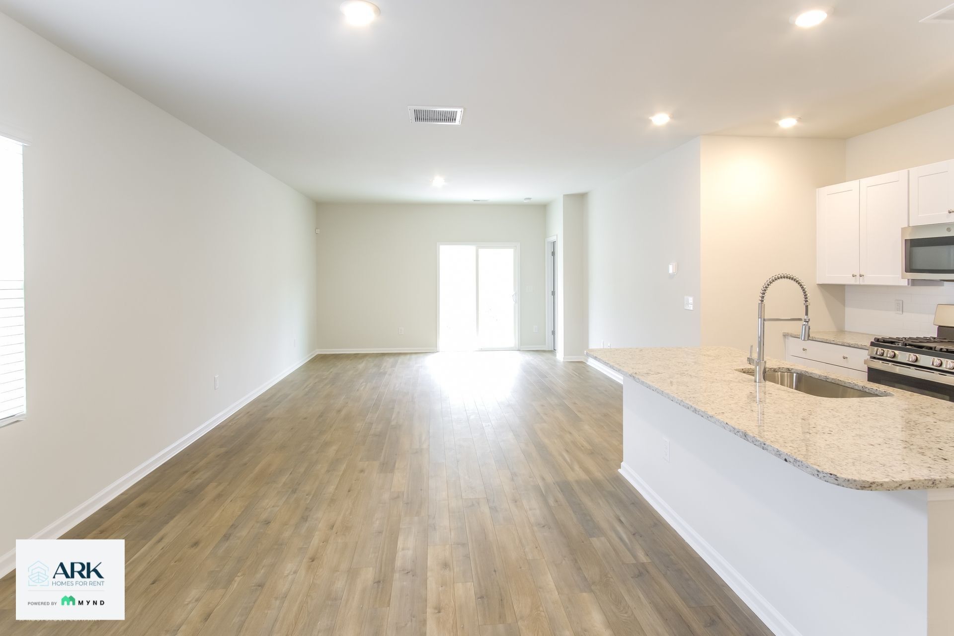 Building Photo - 1130 Joywood Dr