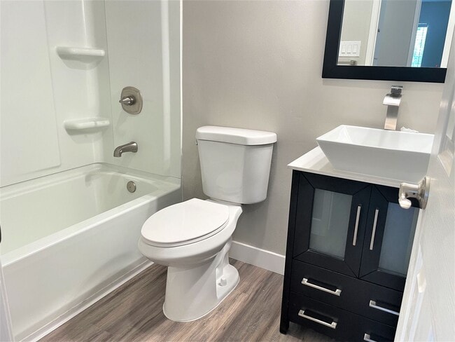 Building Photo - Adorable Riverside Single Story- Just in time for Summer!