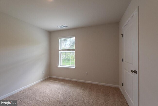 Building Photo - 5213 Crooked Ln