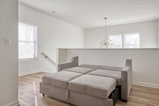 Building Photo - 35 Keystone Ave