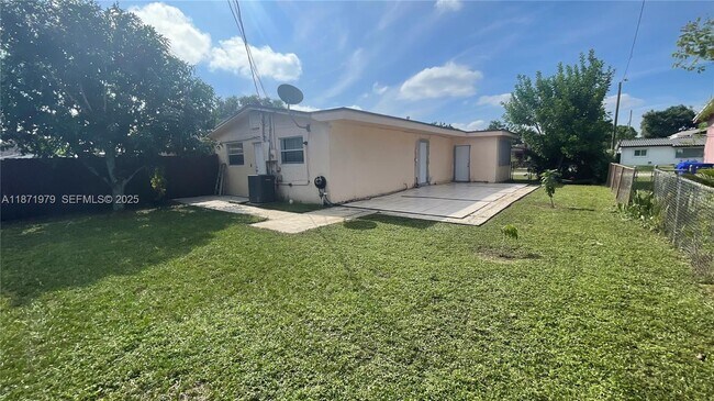 Building Photo - 301 N 67th Ave