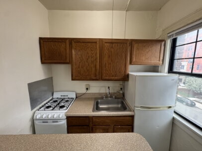 Building Photo - Studio Apartment in Downtown Minneapolis!