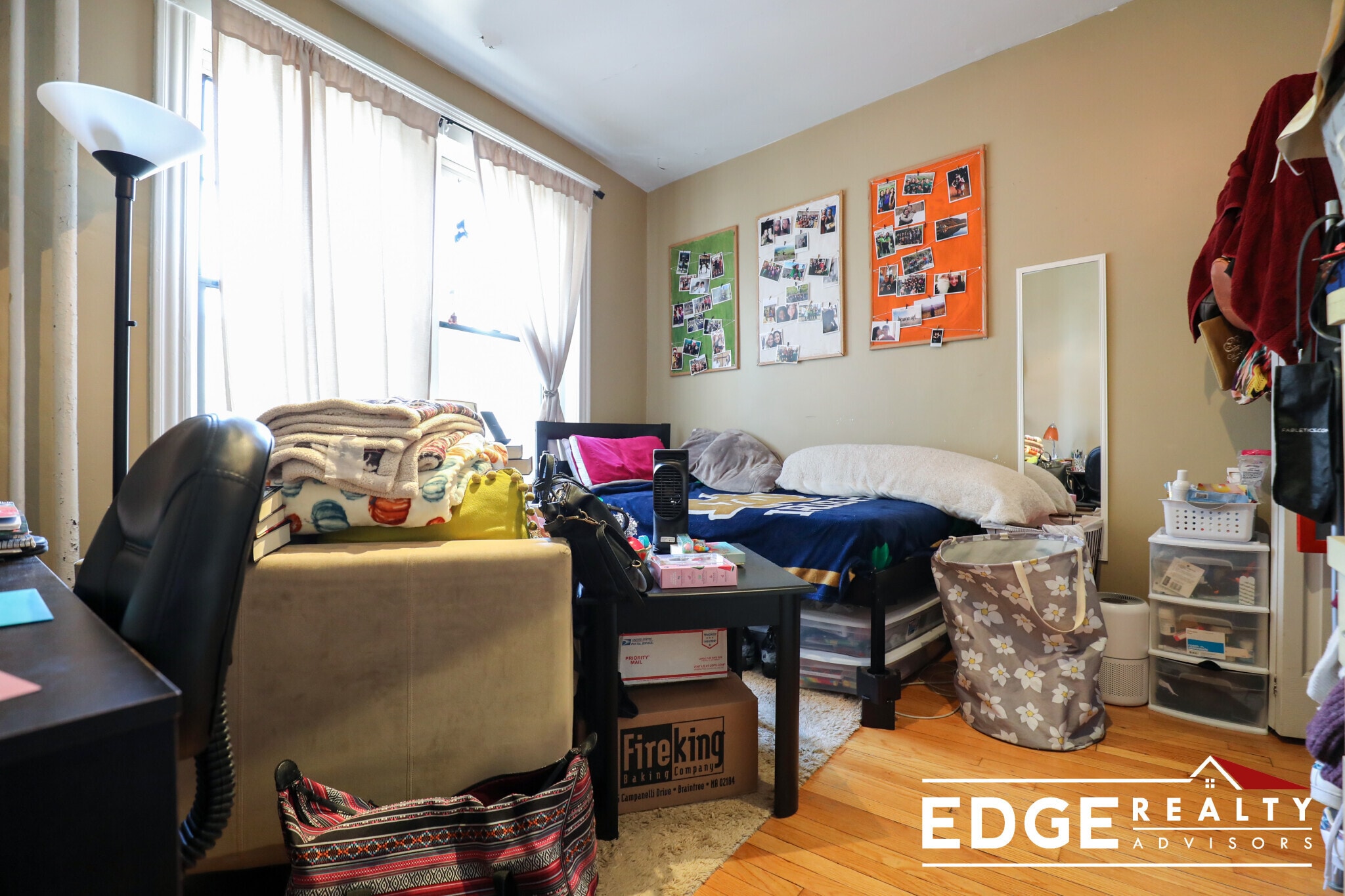 Building Photo - 6 Sutherland Rd