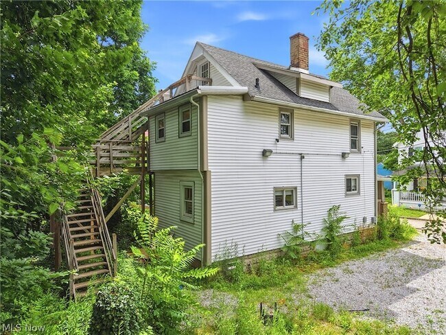 Building Photo - 285 Sumner Ct