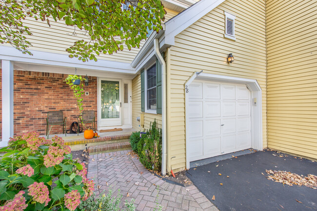 Covered front porch - 28 Independence Way