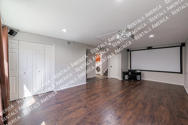 Building Photo - 8556 E Keim Dr