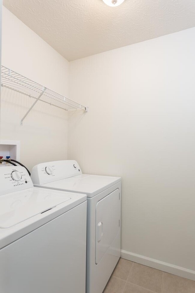 Building Photo - 6 Sunpath Wy