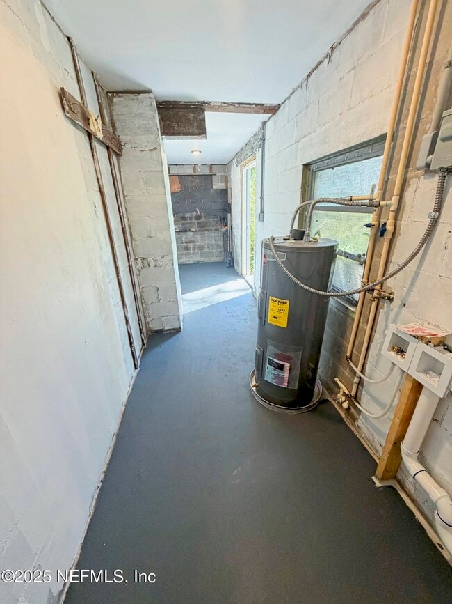 Building Photo - 5336 Alpha Ave