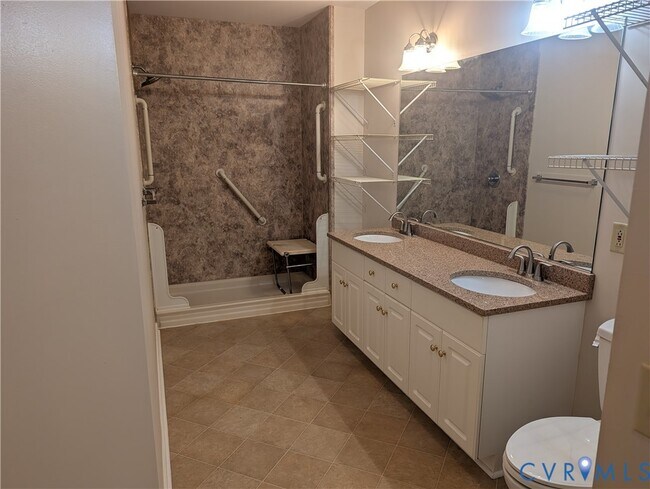 Building Photo - 301 Beacon Ridge Dr