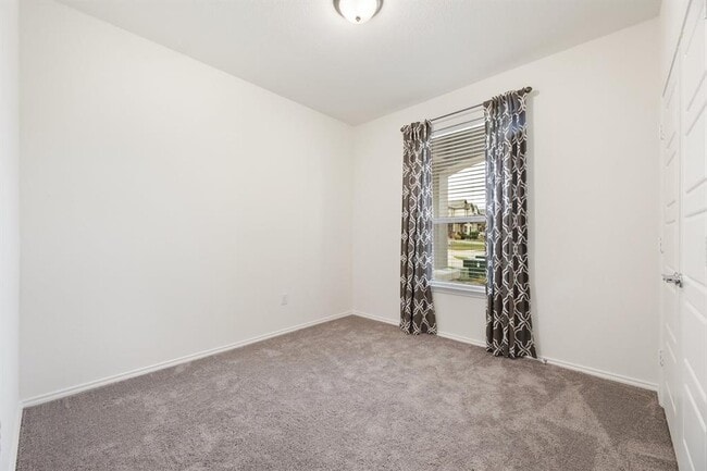 Building Photo - 100 Jarbridge Dr