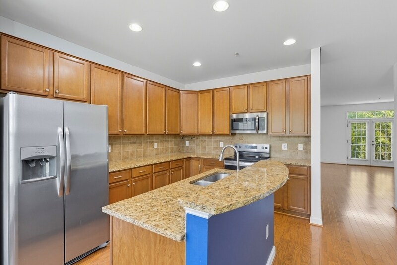 Building Photo - 613 Spectator Ave