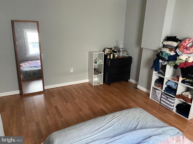 Building Photo - 359 W Main St