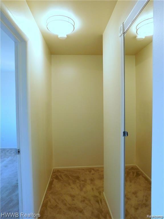 Building Photo - 805 Plate St