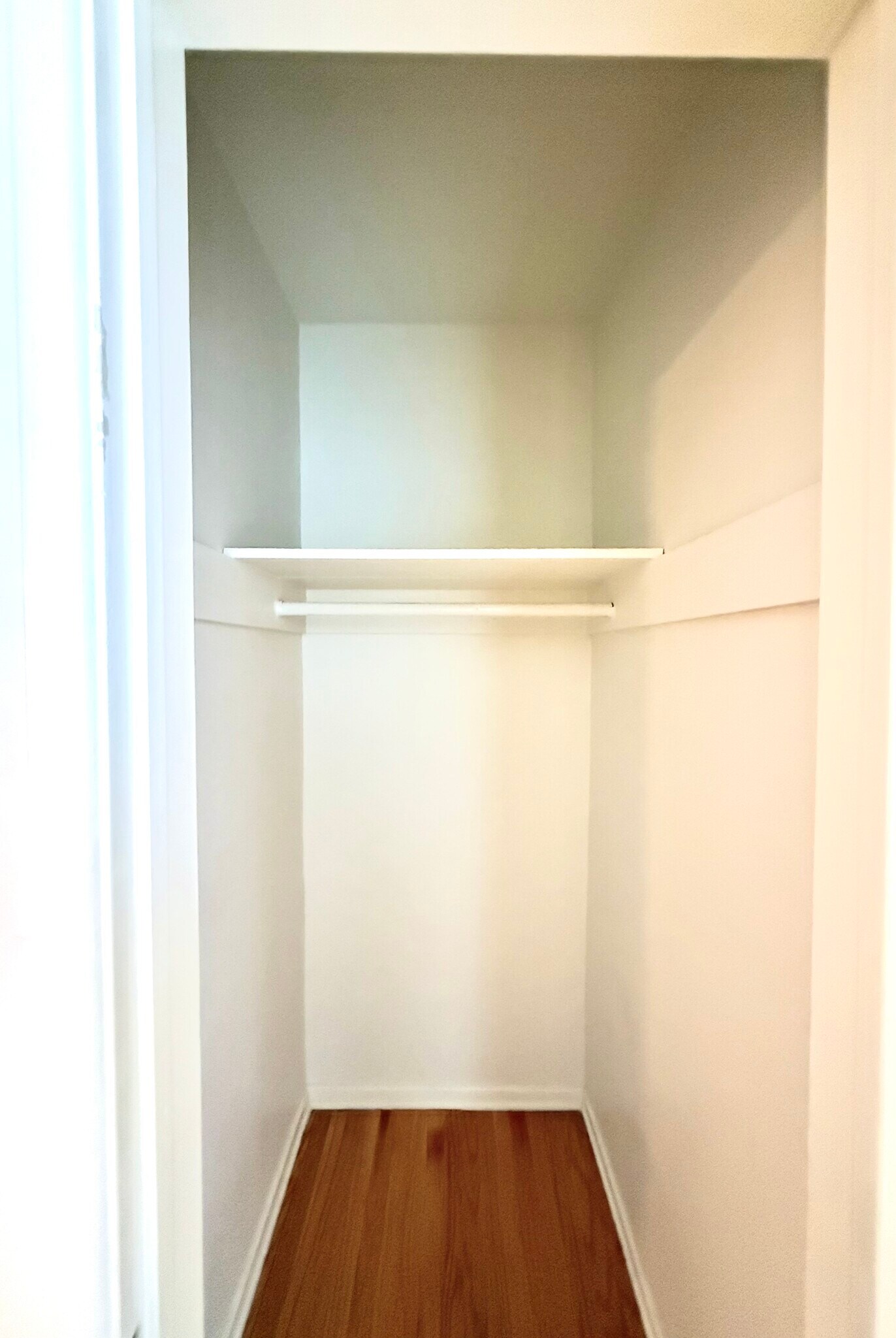 Building Photo - 326 S Gramercy Pl