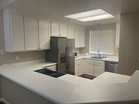 Building Photo - SUNNYVALE - Large (approx. 1,150 sq. ft.),...