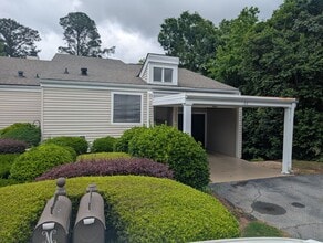 Building Photo - 22 Royal Oaks Dr