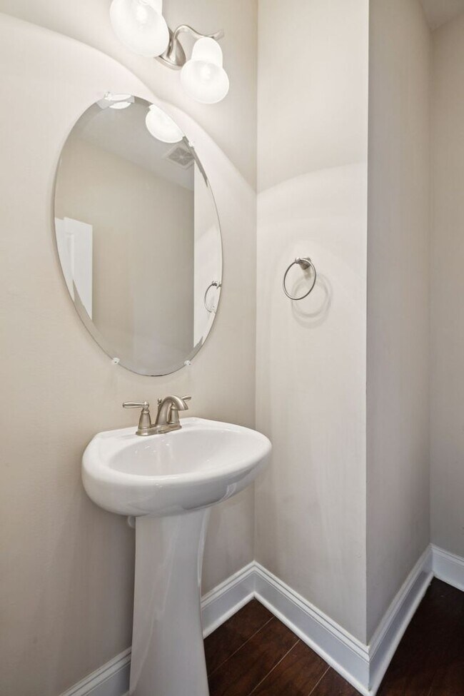 Building Photo - Sparkling clean 4 bedroom home in Spring H...