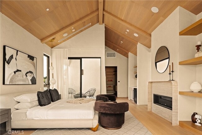 Building Photo - 5006 Enfield Ave