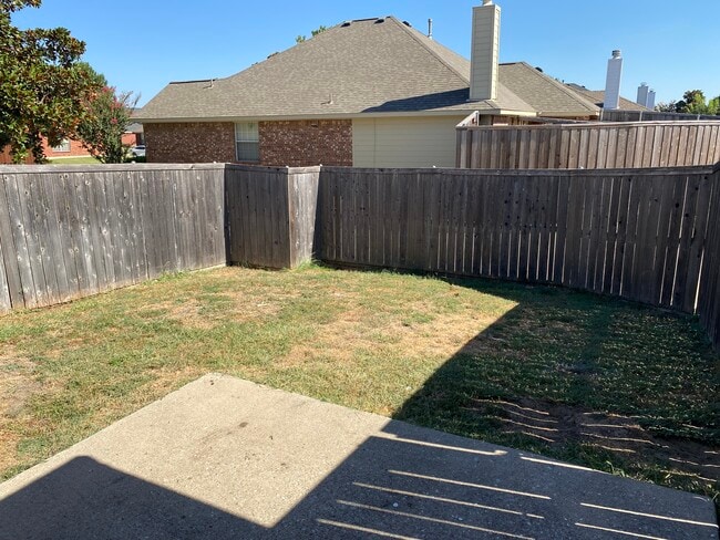 Building Photo - 5205 Crossvine Ln