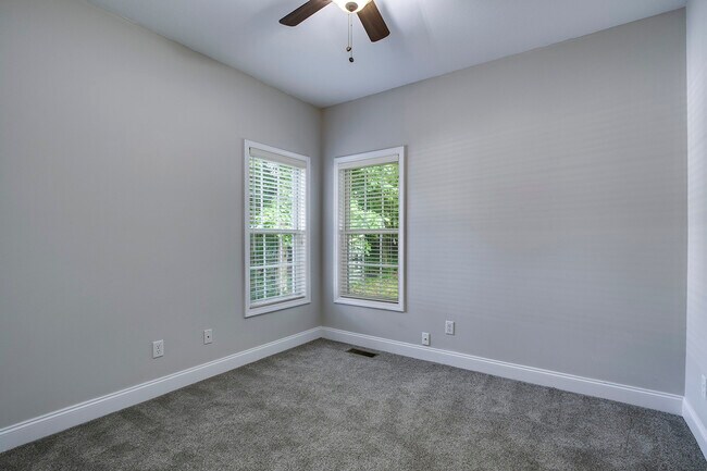 Building Photo - 115 Oligi Ln