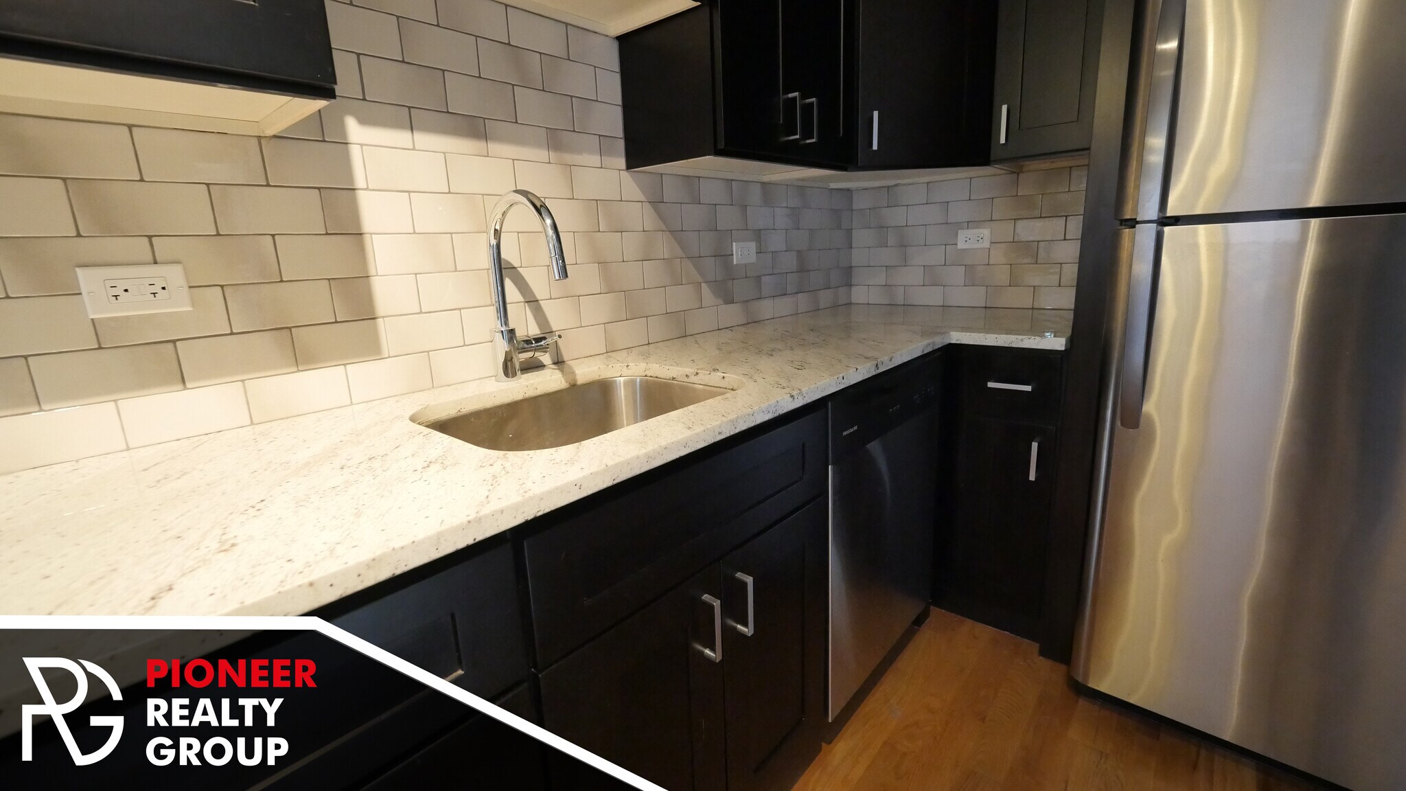 Building Photo - 2203 W Eastwood Ave