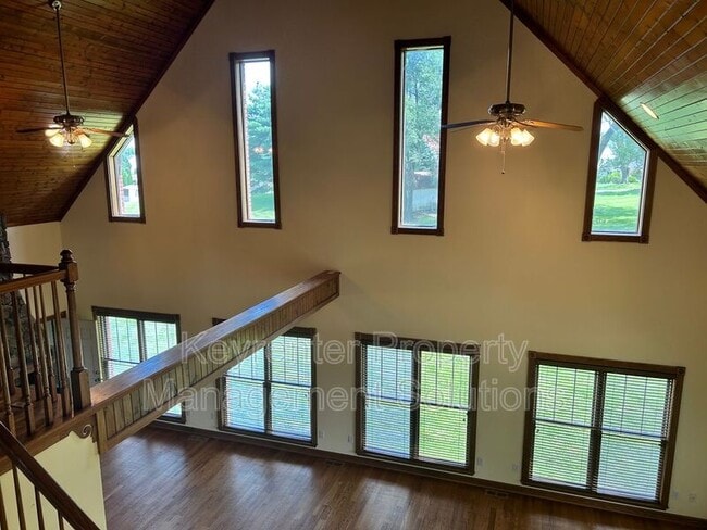 Building Photo - 33 Hodge Farm Ln
