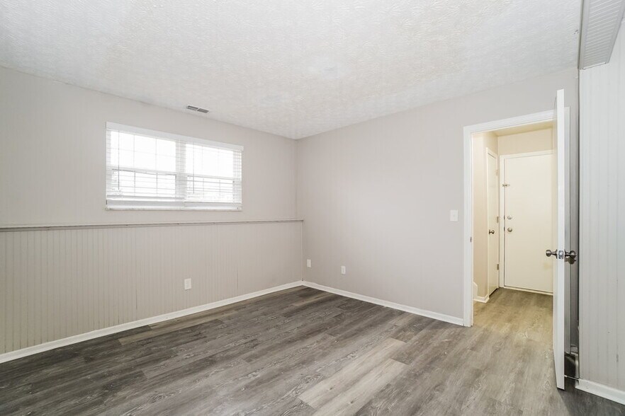 Building Photo - 5769 Sundial Dr