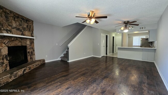 Building Photo - 2104 Dunes Way Dr W