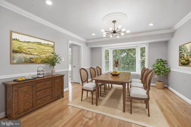 Building Photo - 9913 Rosewood Hill Cir