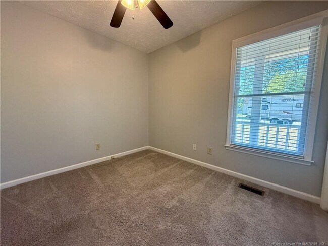 Building Photo - 7136 Kearny Ave