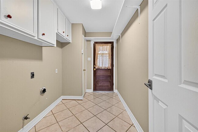 Building Photo - 3710 Point Clear Dr