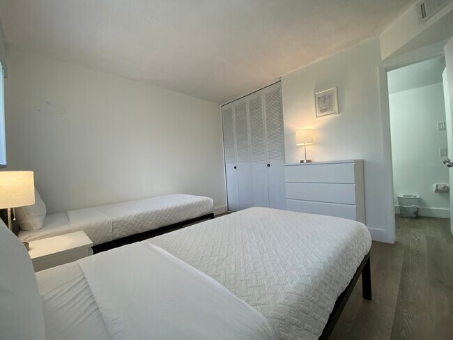 Building Photo - 601 N Rio Vista Blvd