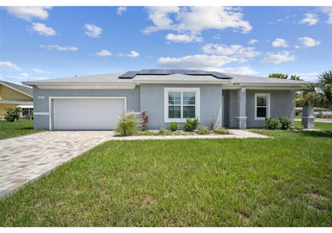 Building Photo - 10517 Camelia Dr