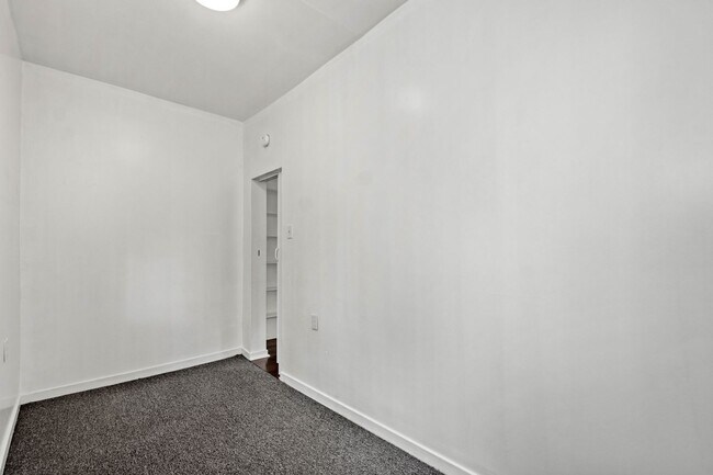 Building Photo - 124 Fitler St