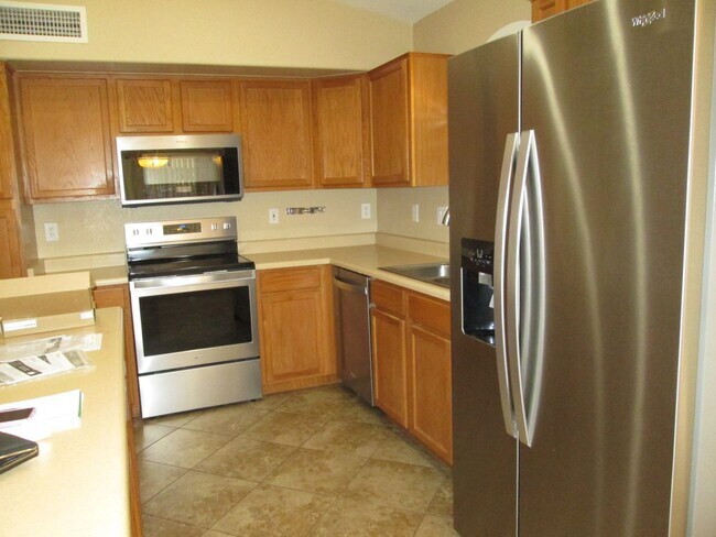 Building Photo - 421 S Dodge Dr