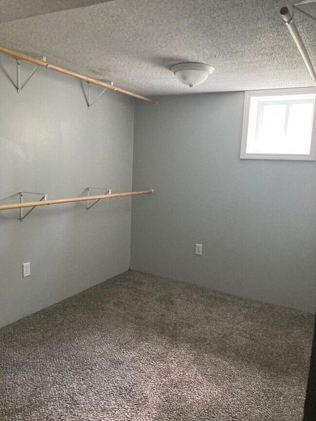 Building Photo - Rental Amount REDUCED!