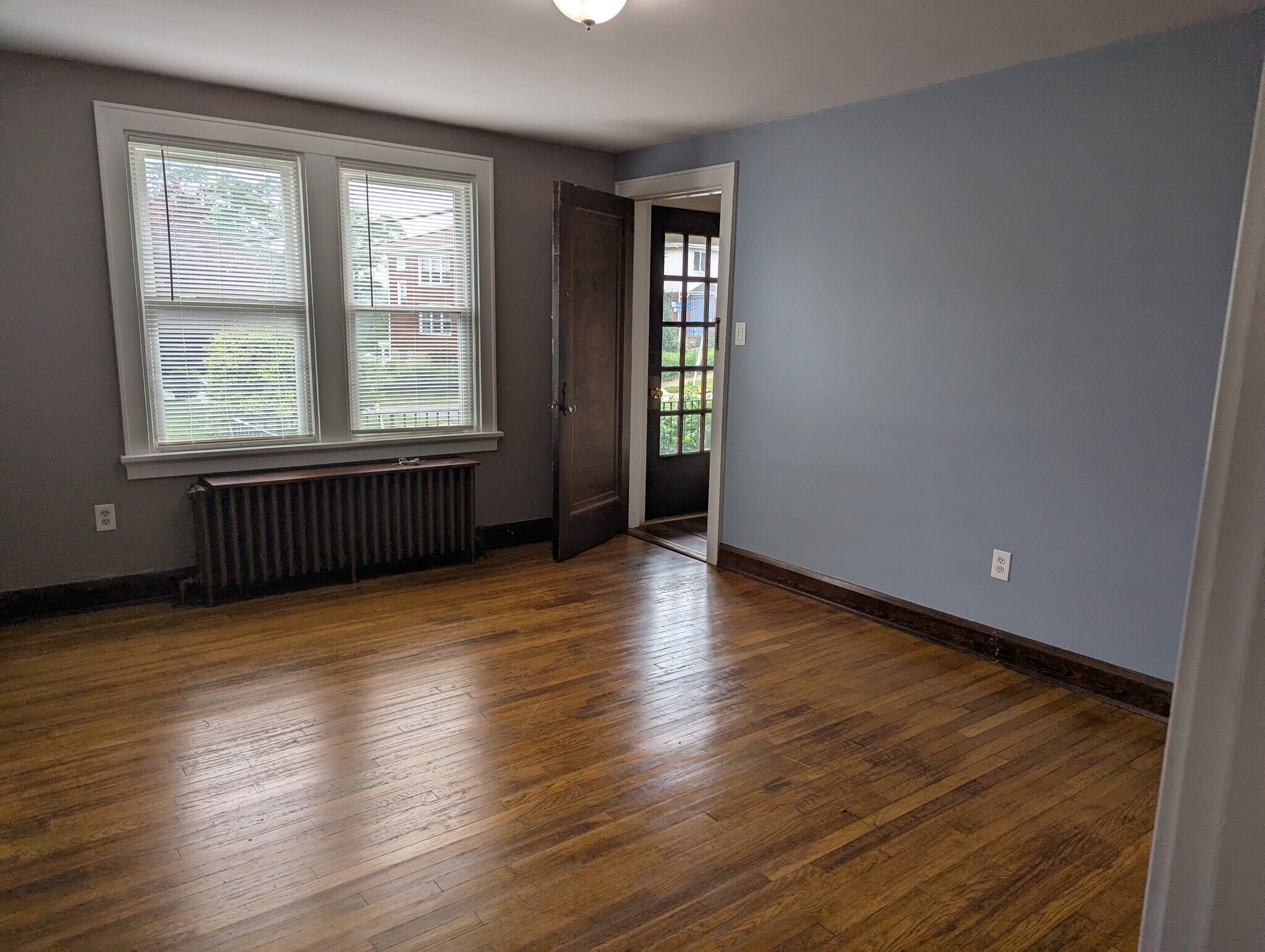 Living Room - 401 Cornell Ave