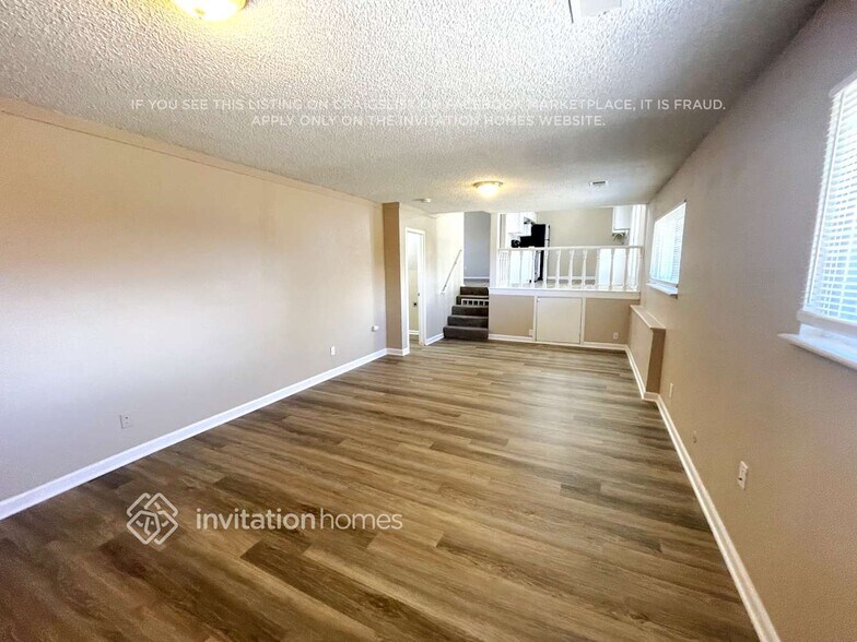 Building Photo - 1821 S Joplin St