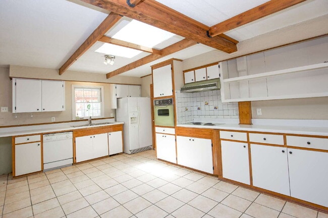 Building Photo - Retro Ranch only minutes from downtown Sou...