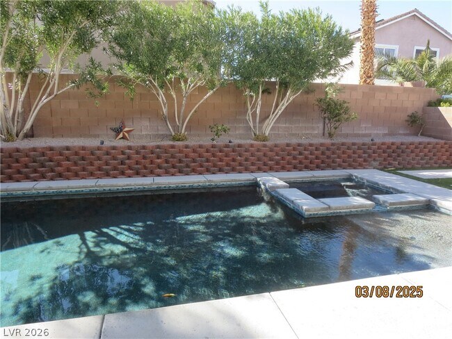 Building Photo - 499 Holly Hunt St