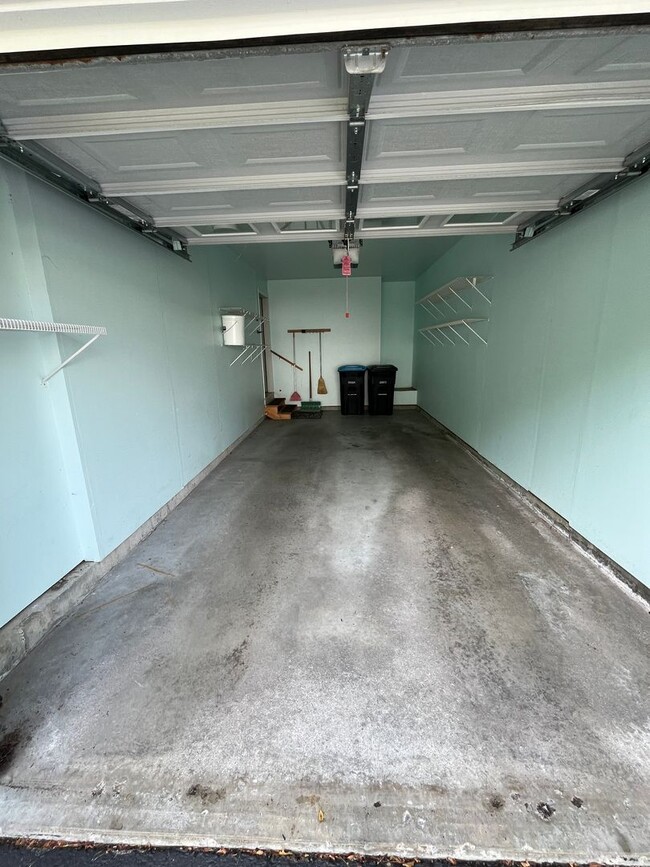 Building Photo - Spacious  South Burlington Townhouse for Rent - Available 7/1