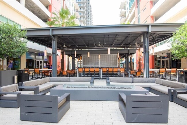 Building Photo - 1208 E Kennedy Blvd