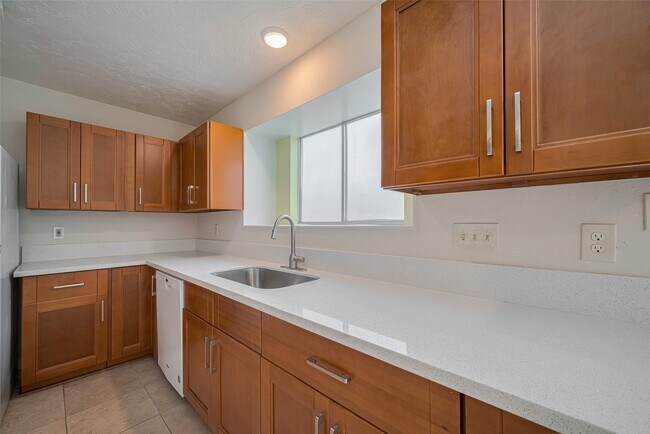 Building Photo - 21319 Park Mill Ln