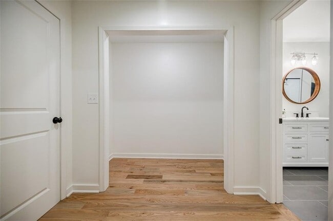 Building Photo - 3154 N Druid Hills Rd