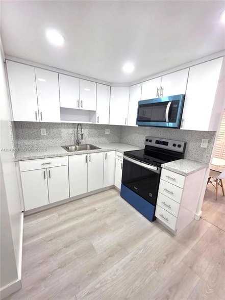 Building Photo - 3582 NE 171 St