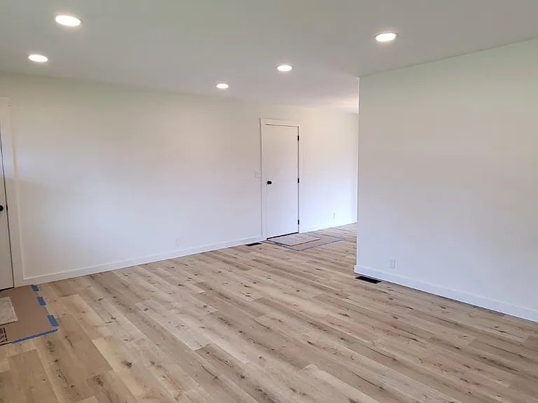 Building Photo - 969 Robin Hill Dr