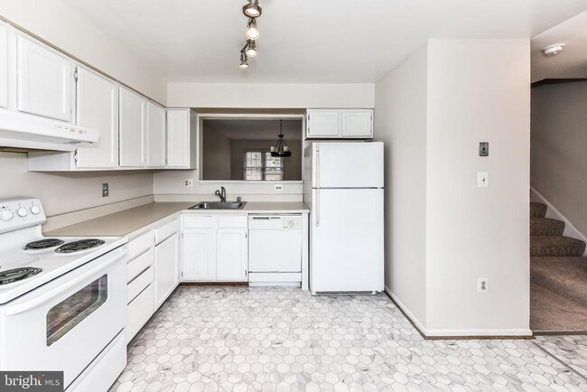 Building Photo - 14639 Stone Range Dr