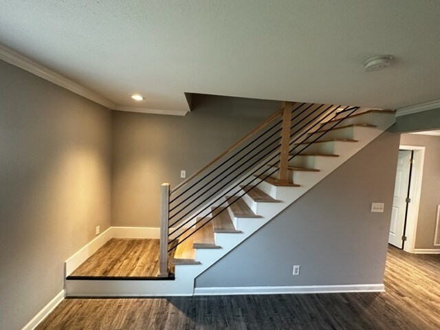 Building Photo - 2208 Sanderson Rd